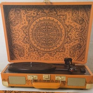 Crosley Exclusive Cruiser Bluetooth Record Player